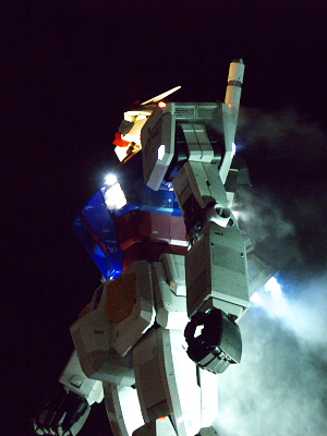 夜のお台場ガンダム